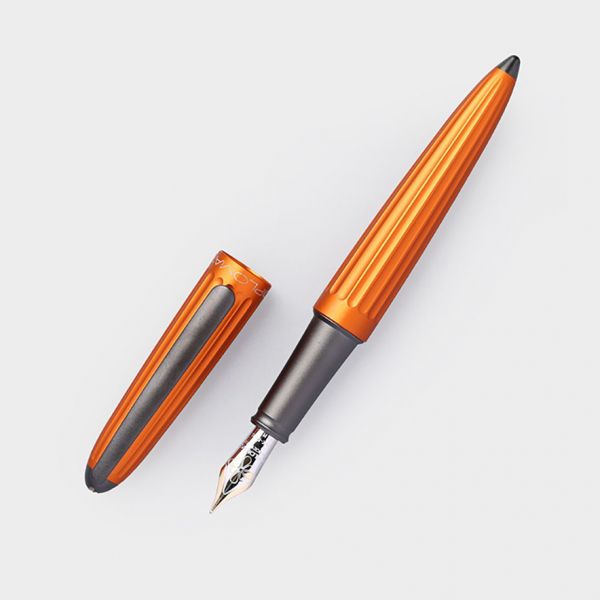 Füllhalter Aero orange 14 kt