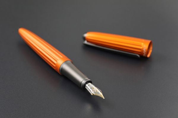 Füllhalter Aero orange 14 kt